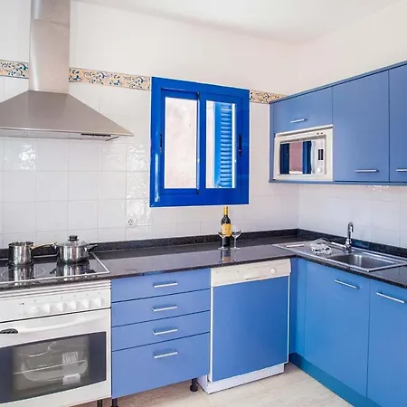 Playa Blanca Sleeps 4 Wifi *