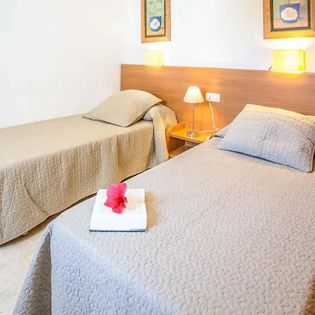 Playa Blanca Sleeps 4 Wifi