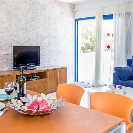 Playa Blanca Sleeps 4 Wifi Villa *
